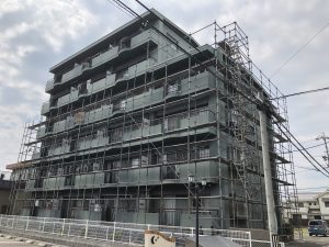 岐阜市ﾏﾝｼｮﾝ塗装工事～ベランダ面塗装スタート～