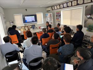 新商品の吹付け実演を交えた勉強会を開催していただきました！